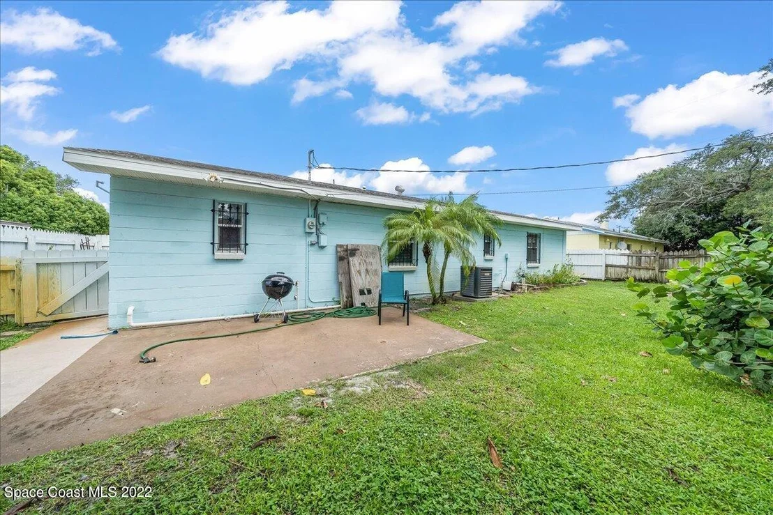 Photo of 1057 Riverdale Drive