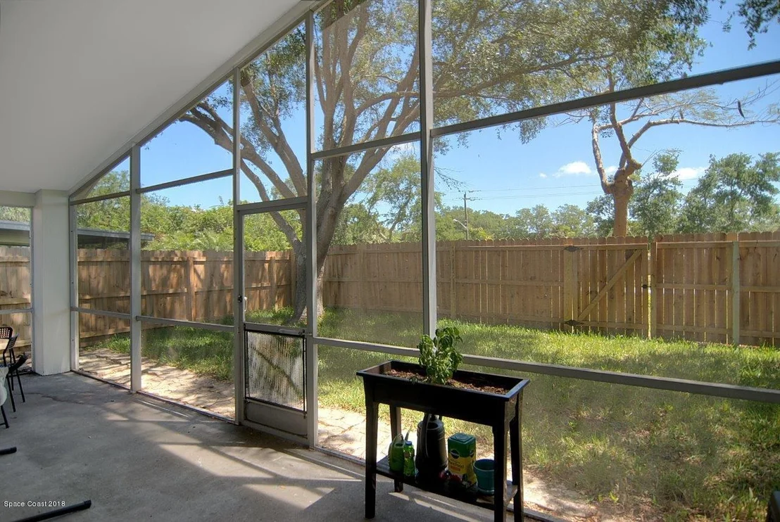 Photo of 2821 Saint James Lane