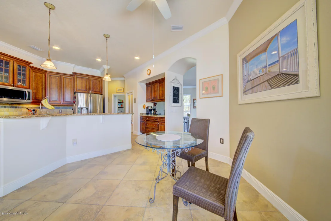 Photo of 2084 Botanica Circle