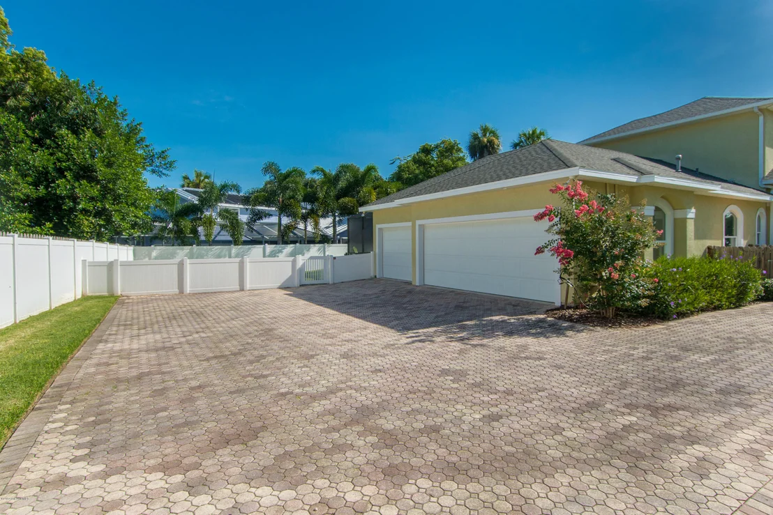 Photo of 1477 Rockledge Drive