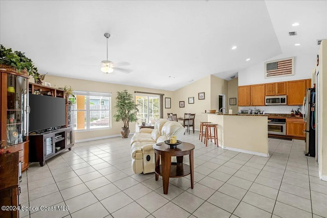Photo of 6018 Newbury Circle
