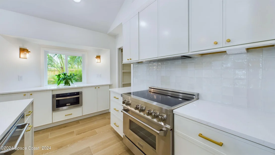 Photo of 396 Riverview Lane