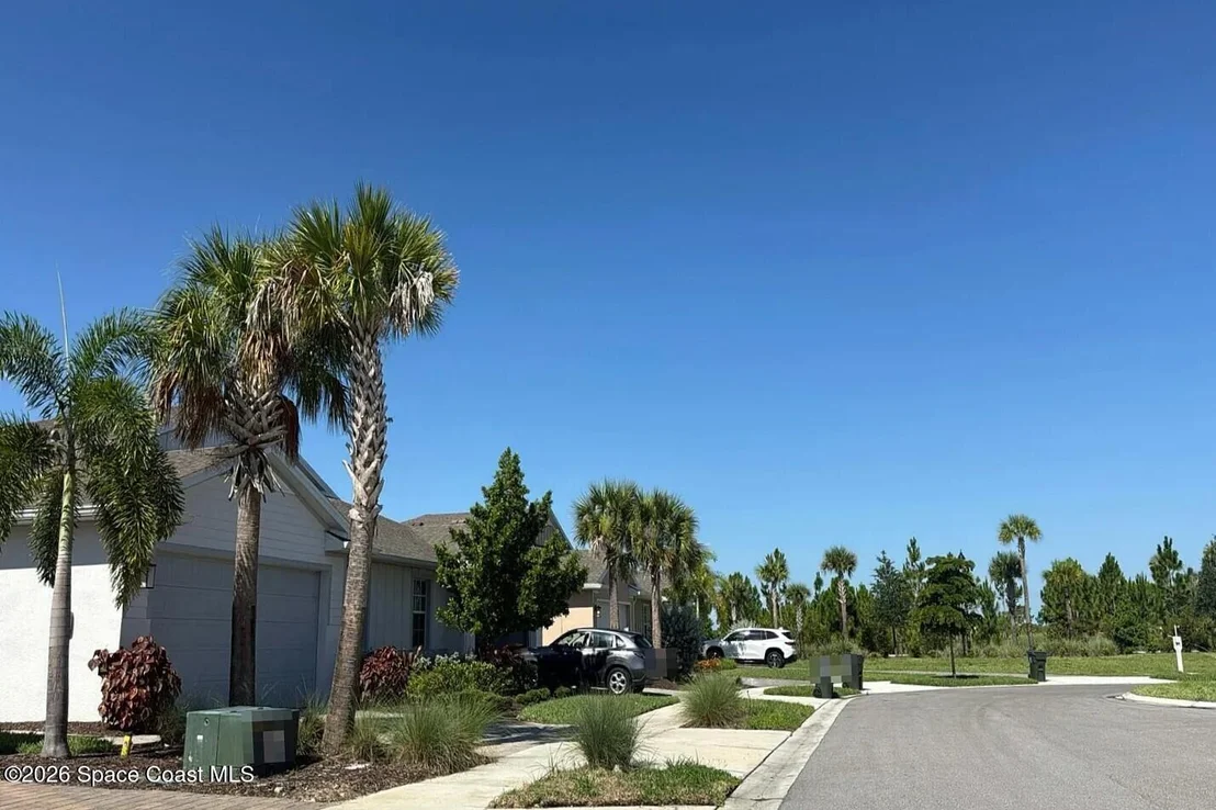 Photo of 43620 Sparrow Drive