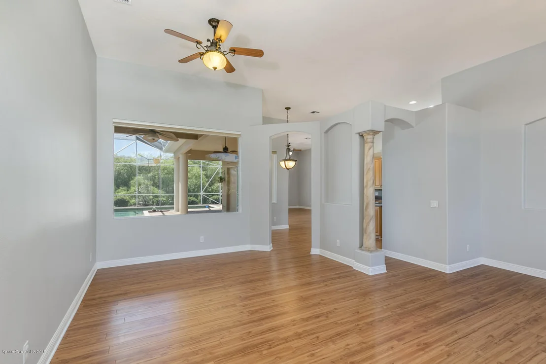 Photo of 1245 Starling Way