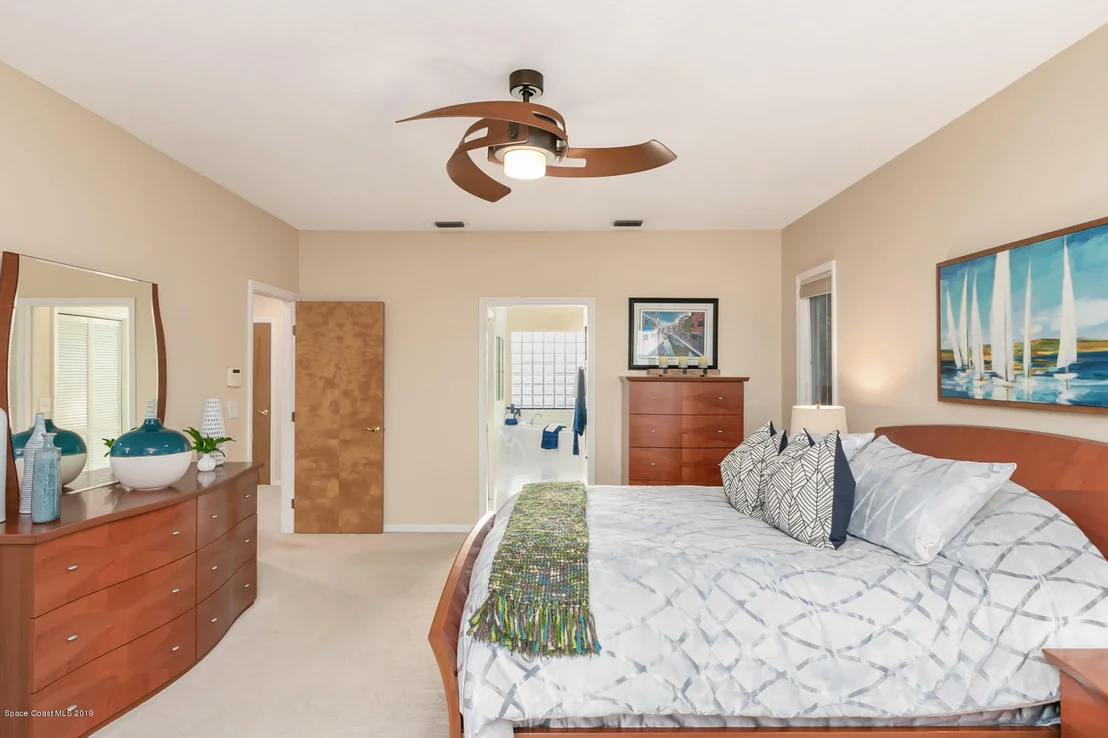 Photo of 865 N Indian River Drive N