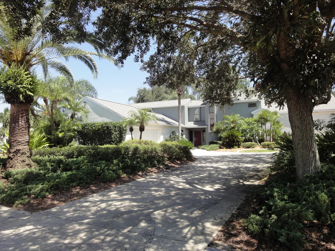 Photo of 738 Malibu Lane