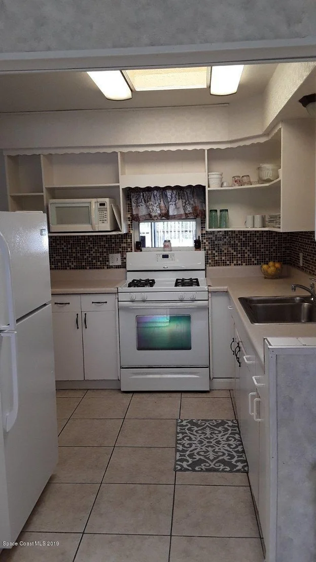 Photo of 1275 Estridge Drive
