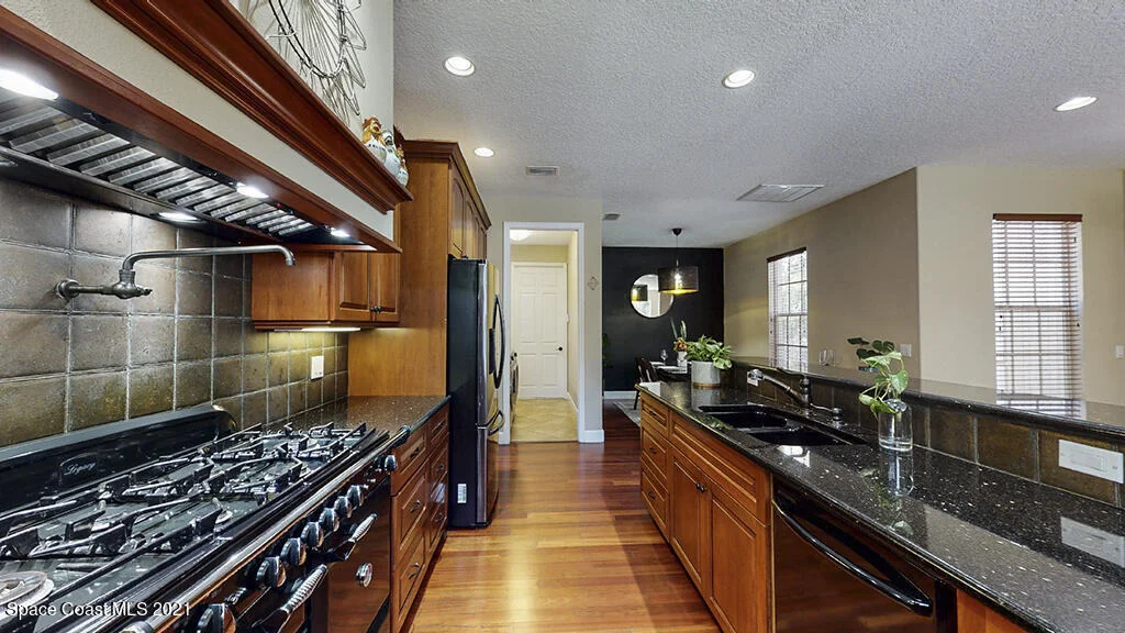 Photo of 5545 Willoughby Drive