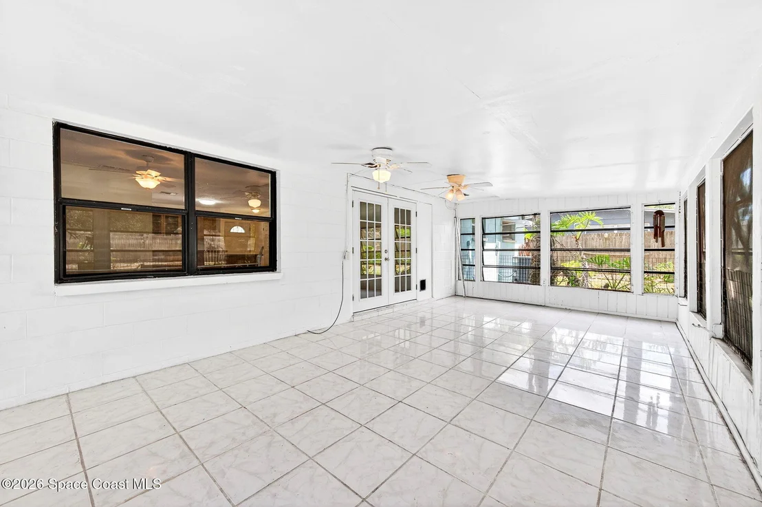 Photo of 2737 Cherbourg Road