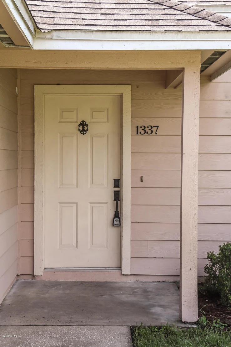 Photo of 1337 Heritage Acres Boulevard