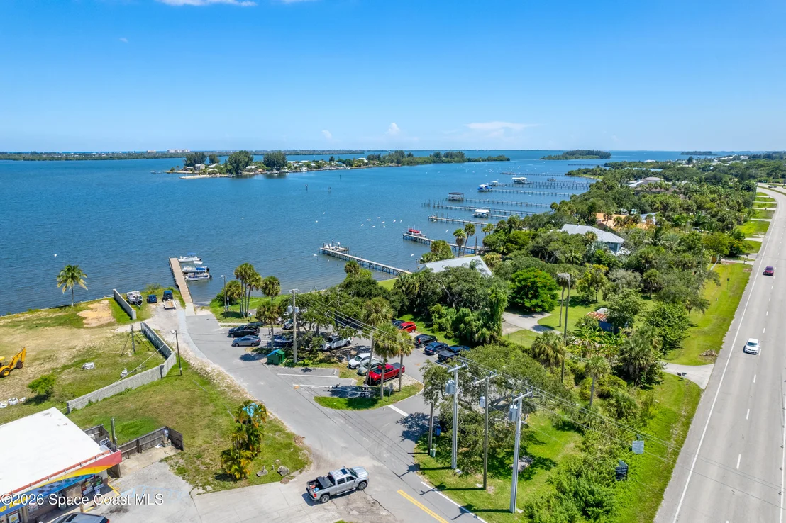 Photo of Unit B at 47 Vip Island