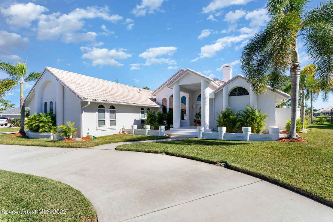 Photo of 697 Spring Lake Drive