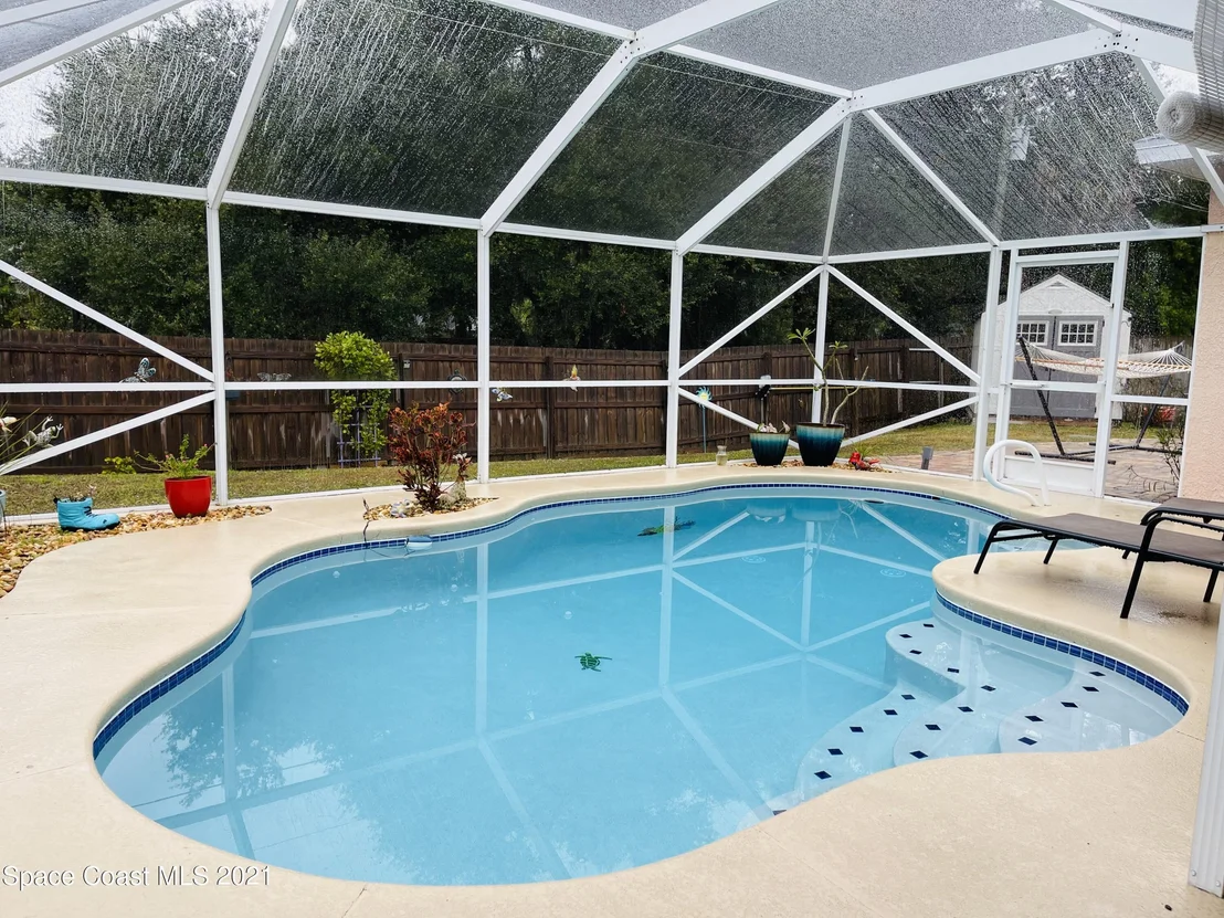 Photo of 1430 Eldron Boulevard SE