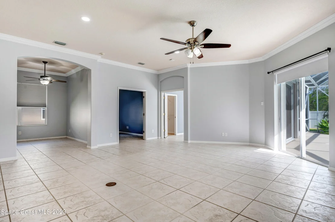 Photo of 1421 Whitman Drive