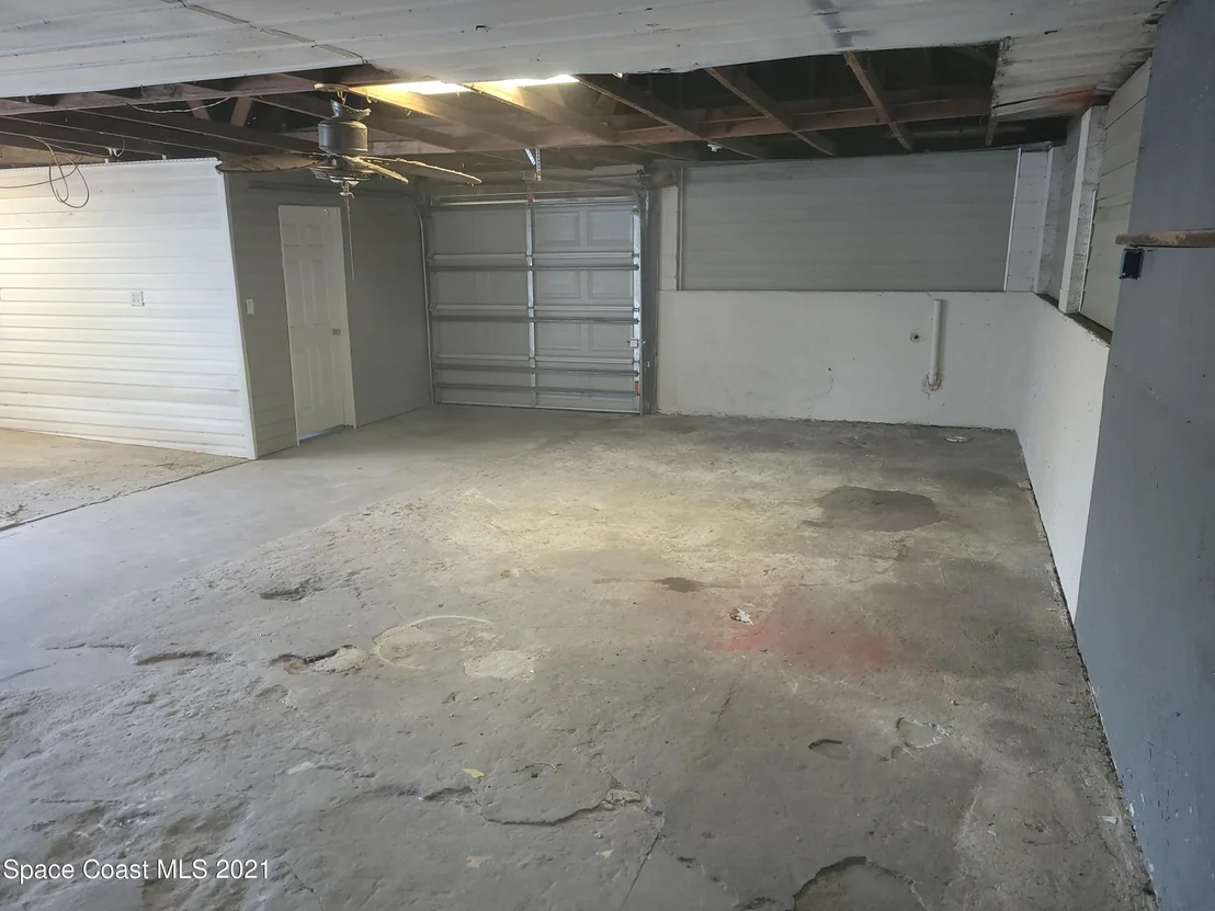 Photo of 651 N Range Road