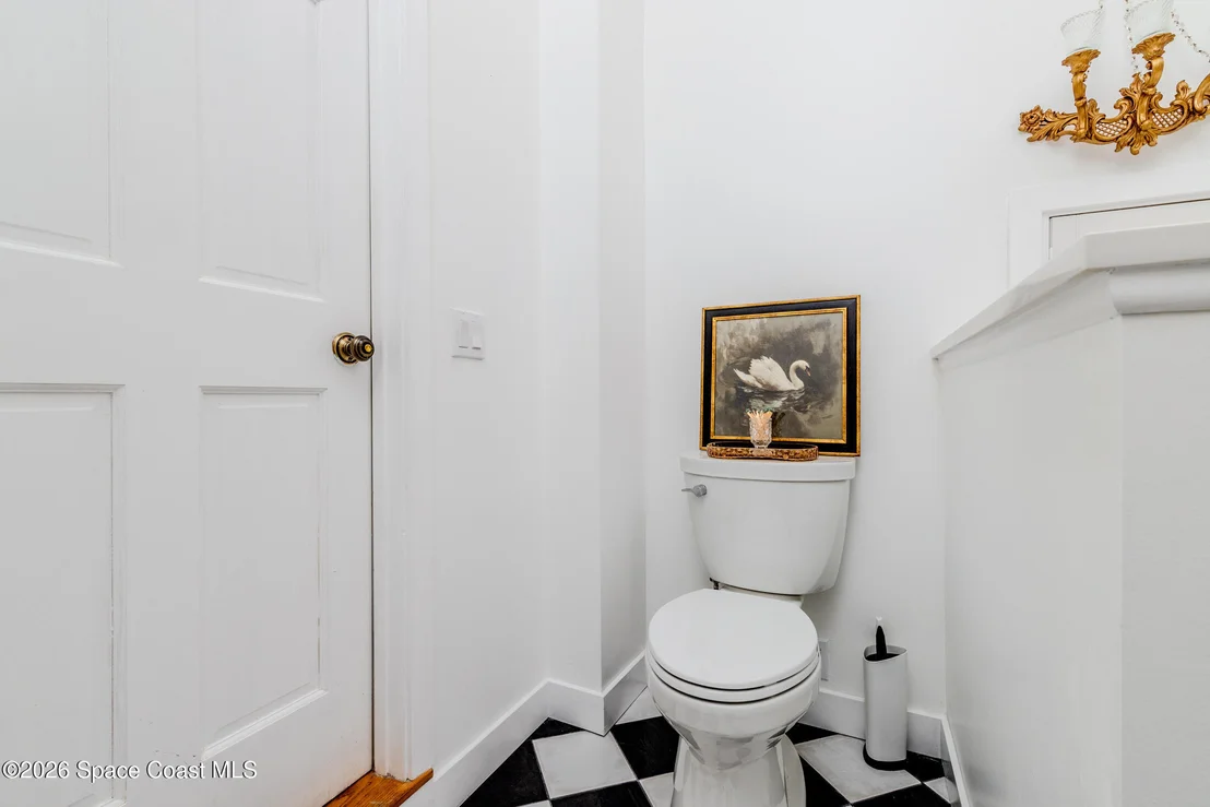 Photo of 5925 Riverside Drive
