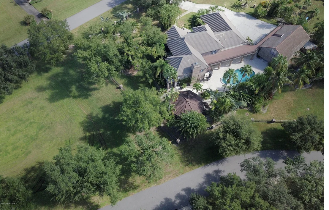 Photo of 155 Utopia Circle