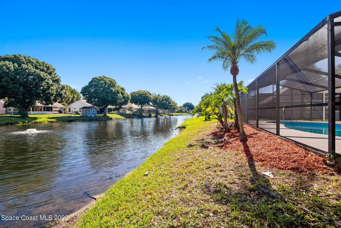 Photo of 1344 Heritage Acres Boulevard