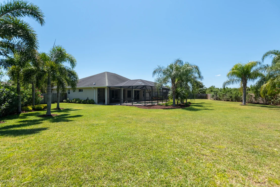 Photo of 2033 Woodfield Circle
