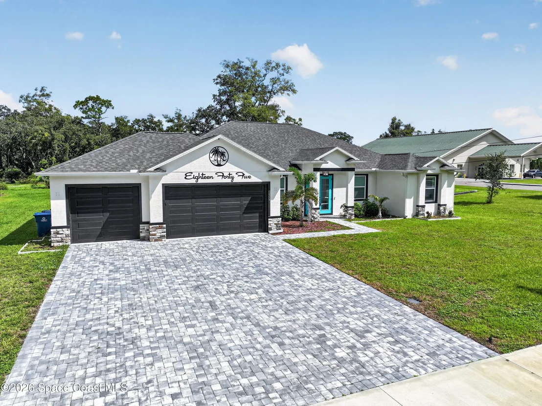 Photo of 1845 Market Circle NE