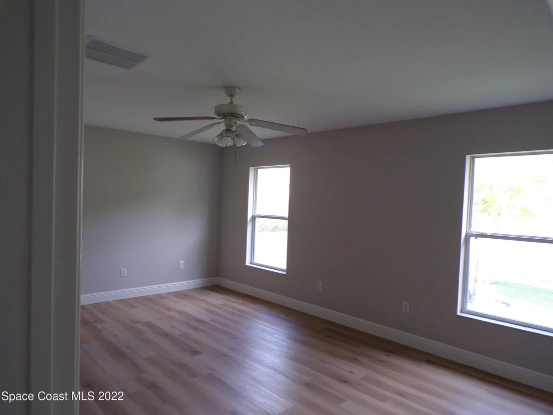 Photo of 129 Drake Way