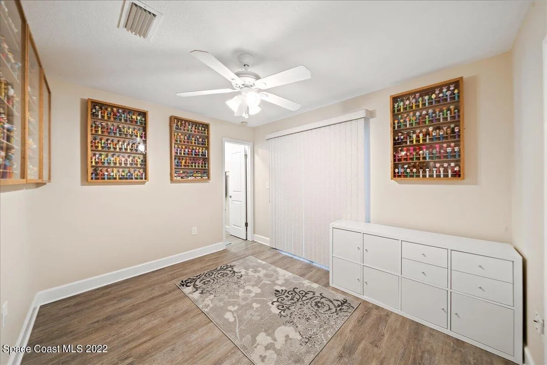 Photo of 1300 Cindy Circle NE