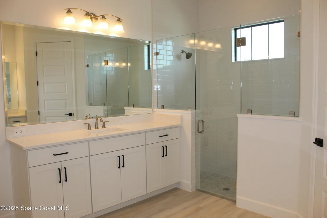 Photo of 2455 Spur Drive