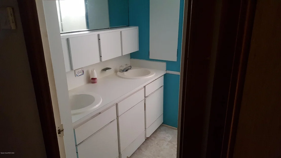 Photo of 3313 Barton Street