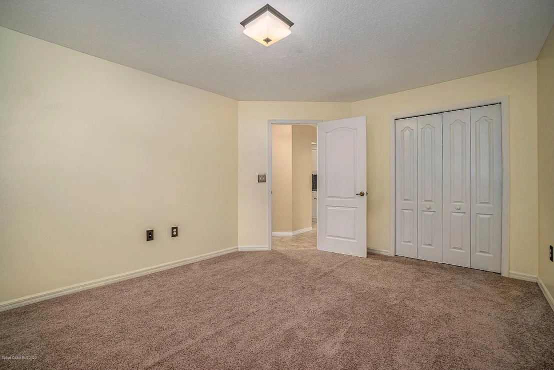 Photo of 925 Wildwood Drive
