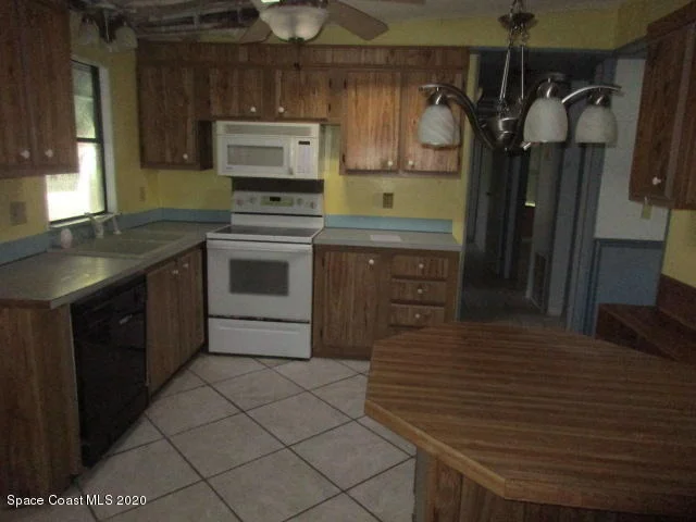 Photo of 4454 Twin Lakes Drive