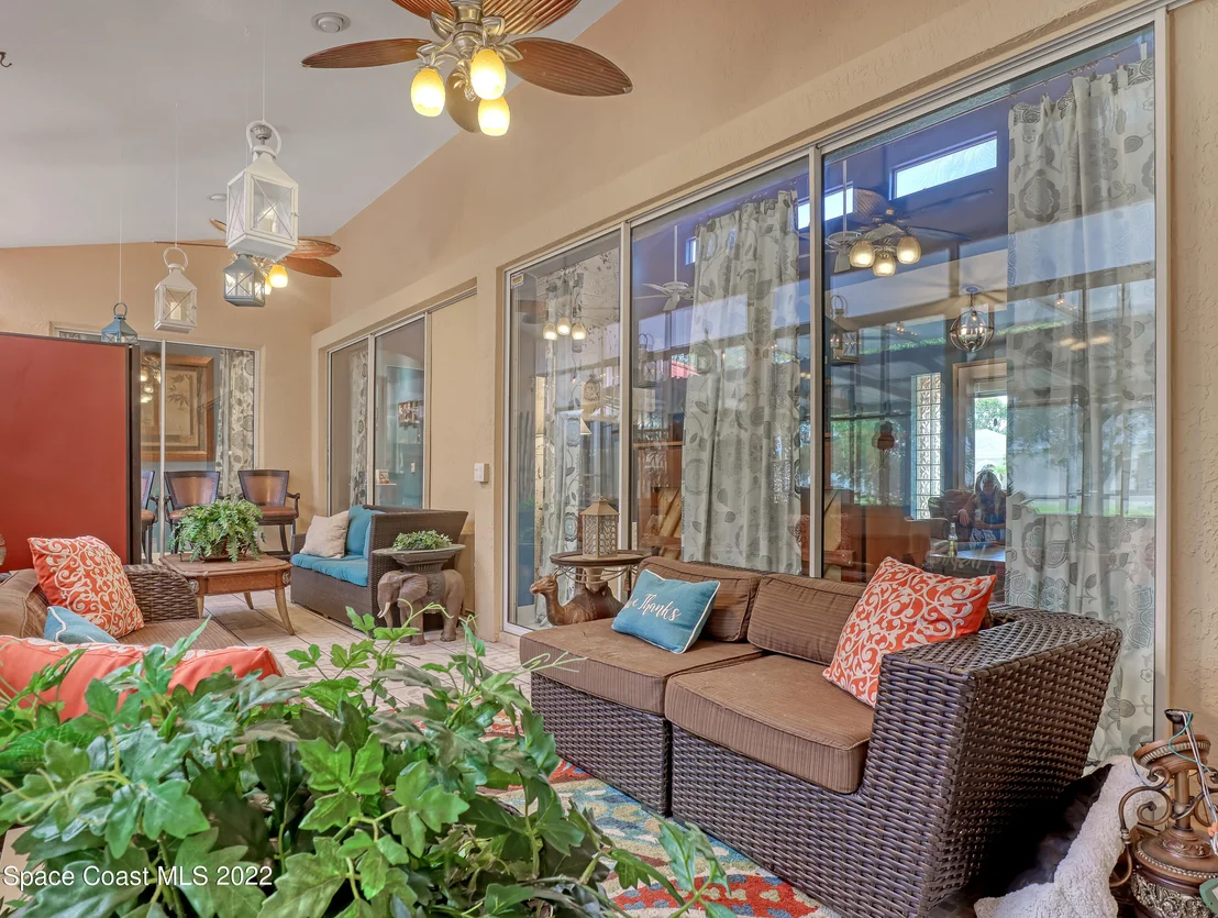Photo of 4304 Long Lake Road