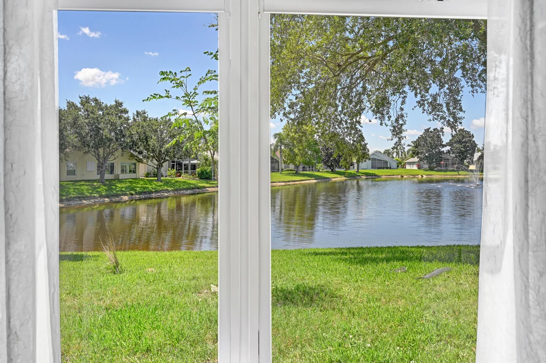 Photo of 2299 Addington Circle