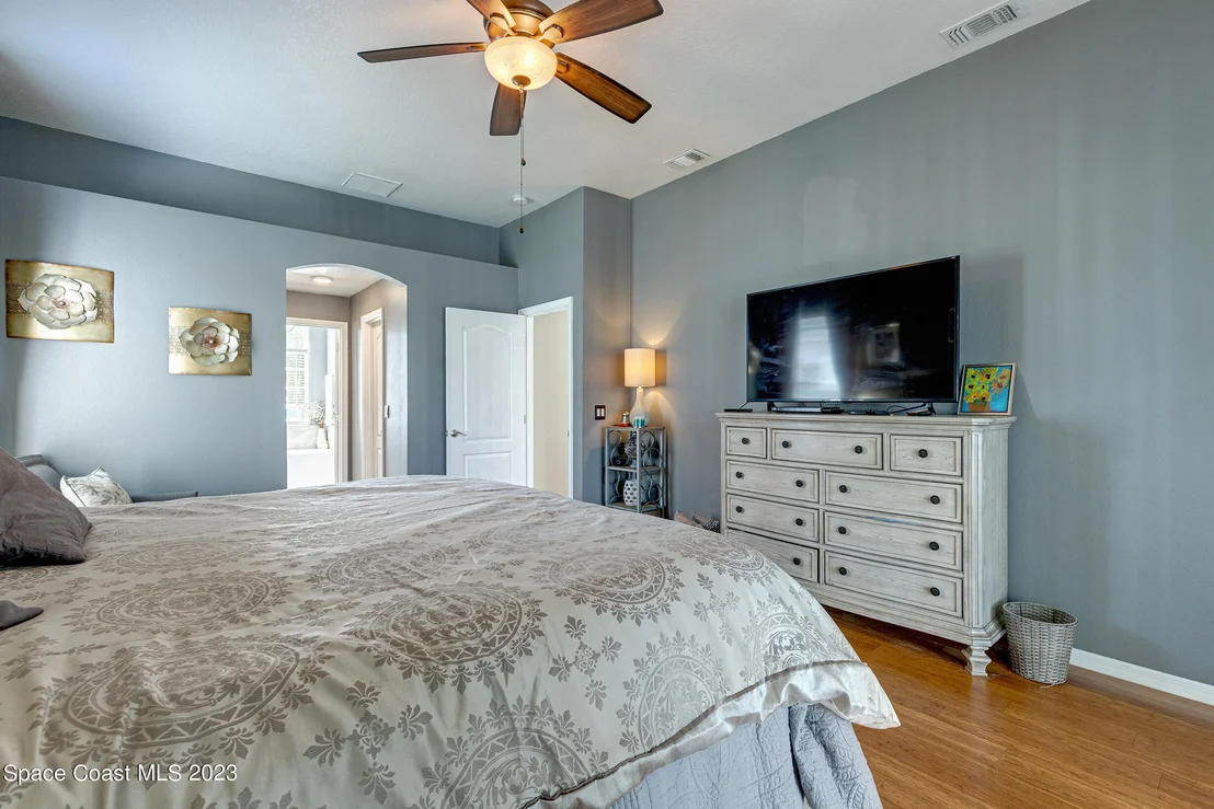 Photo of 832 Carriage Hill Road