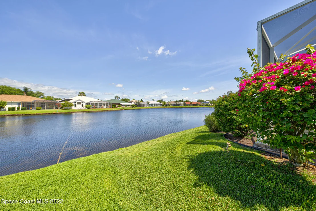 Photo of 1004 Fieldstone Drive