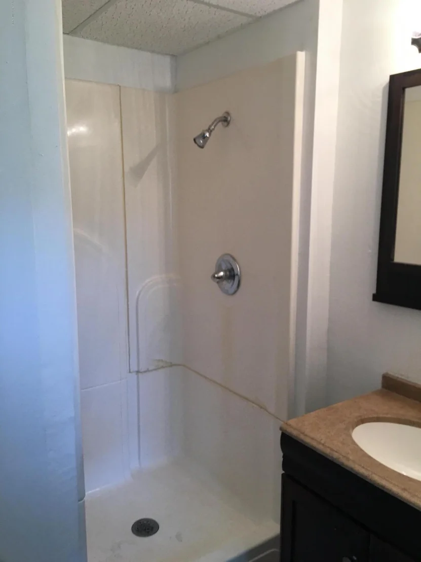 Photo of 1056 Cabot Drive NE