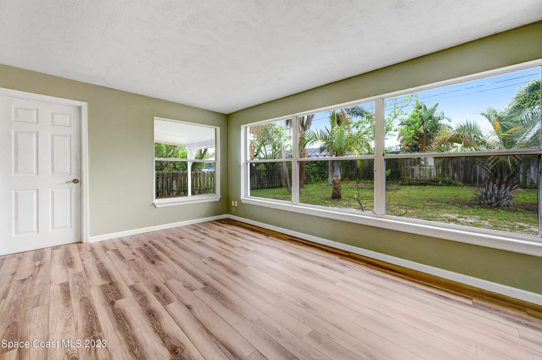 Photo of 707 Ixora Drive