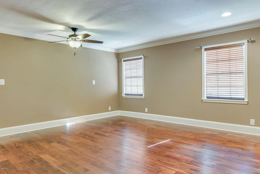 Photo of 4565 Lake Washington Road