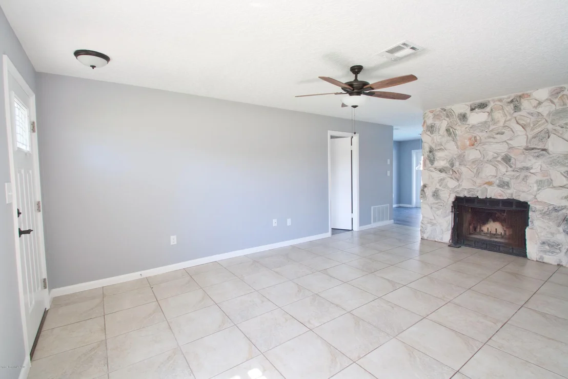 Photo of 878 Kings Post Road