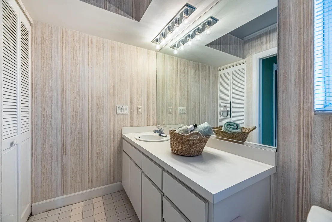 Photo of 1012 Spanish Wells Drive
