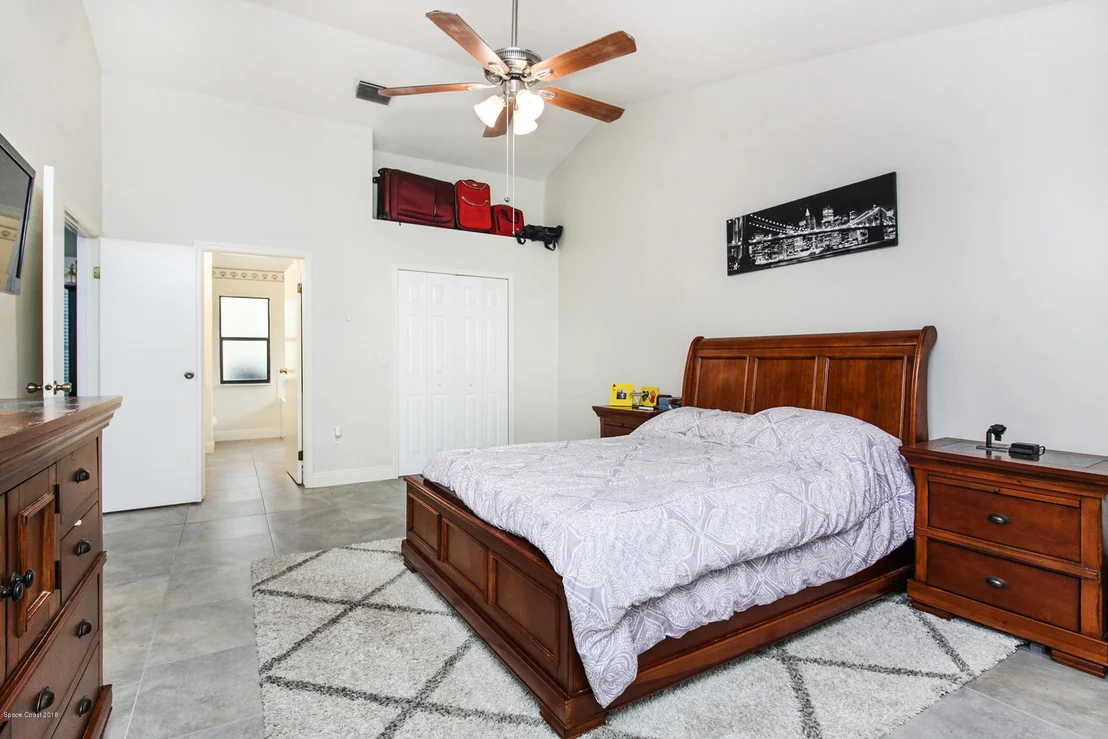 Photo of 1241 Walnut Grove Way
