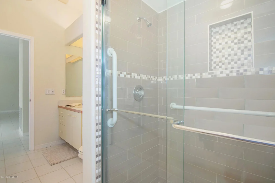 Photo of 759 Glengarry Drive