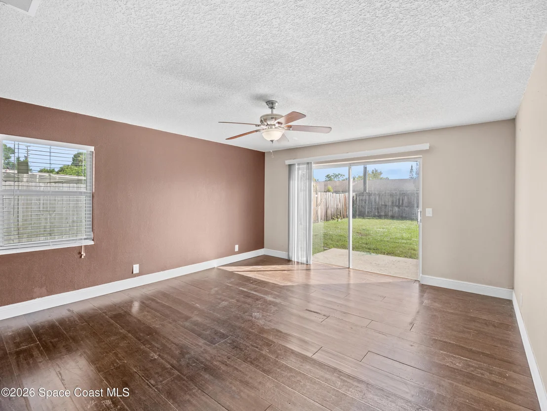 Photo of 956 Beechfern Lane