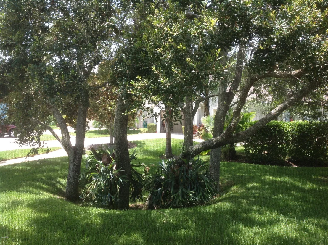 Photo of 982 Villa Drive