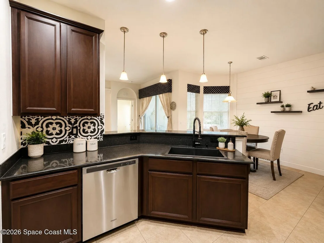 Photo of 219 Abernathy Circle SE