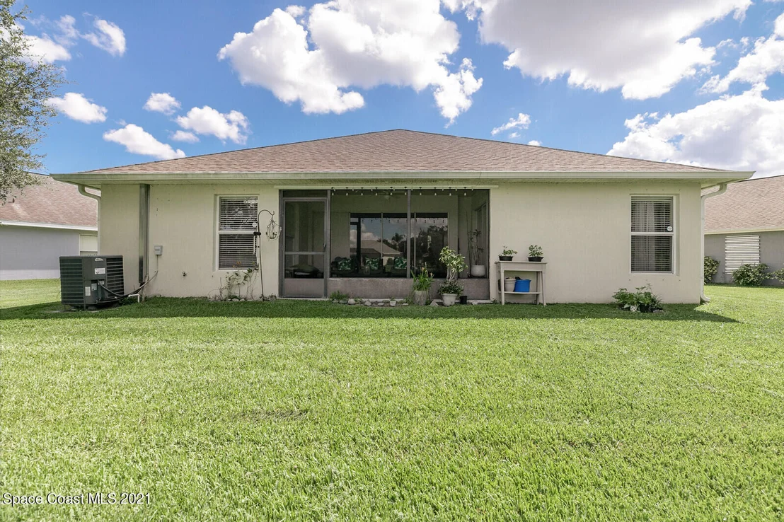 Photo of 2451 Stratford Pointe Drive