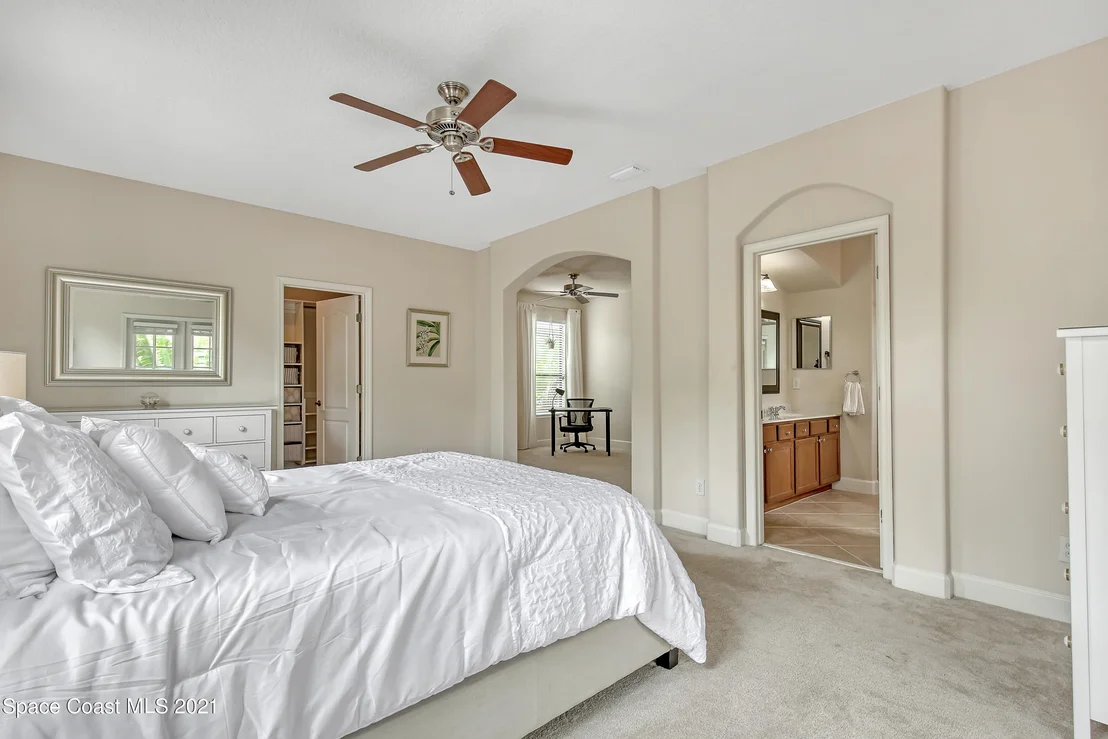 Photo of 1380 Talon Way