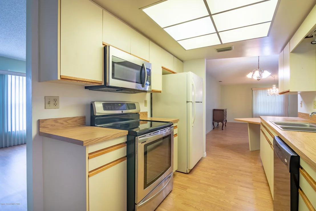 Photo of 958 Pineland Drive