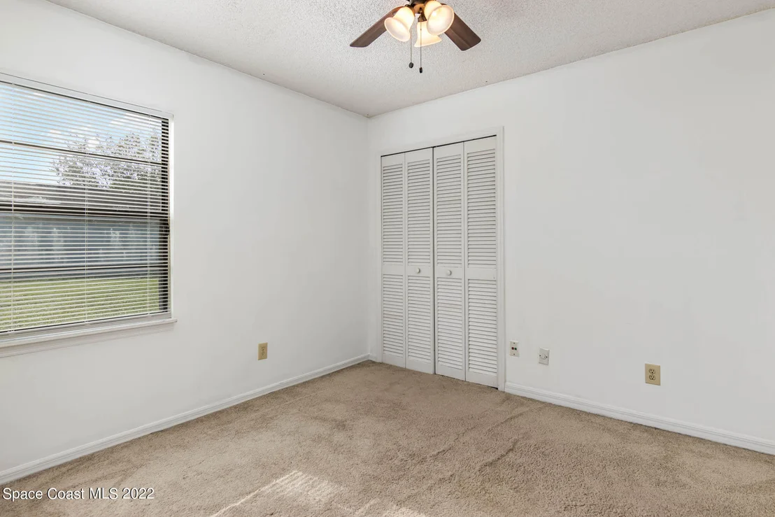 Photo of 1749 Tharp Road SE