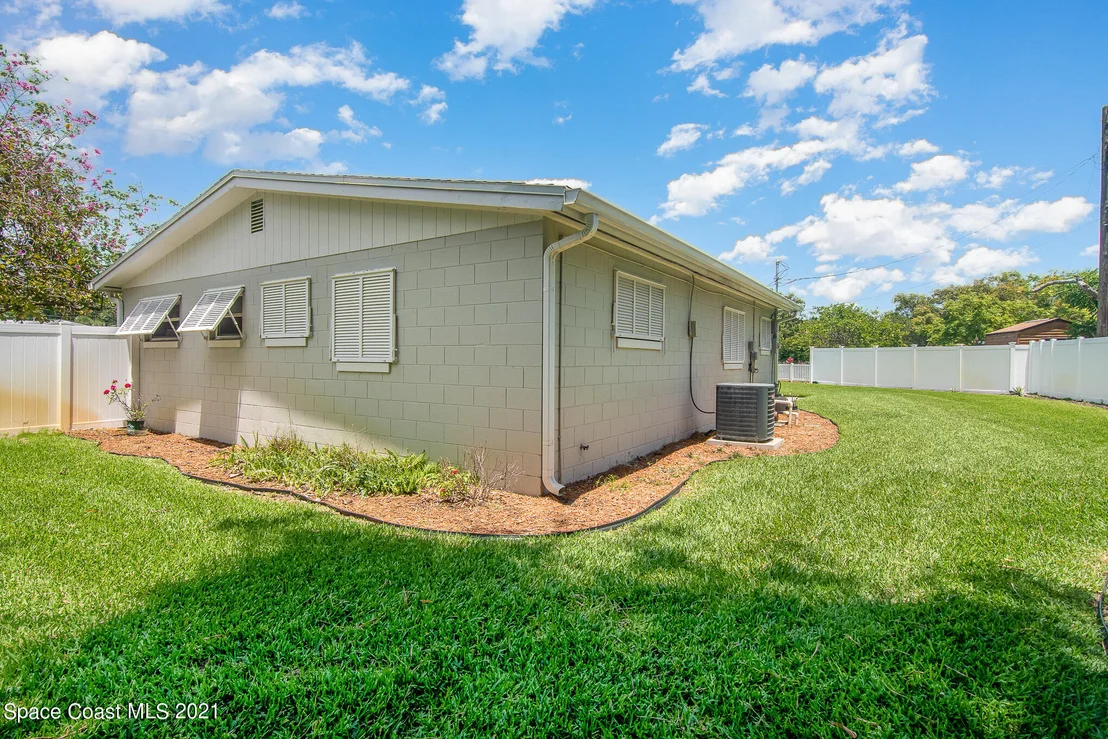 Photo of 983 Beacon Road