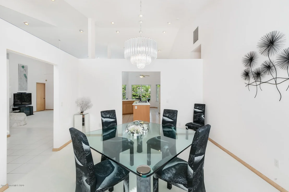 Photo of 582 Sanderling Drive